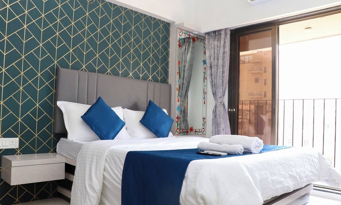 Marol Apartamento | Cozy Private Room, 2BHK Stay in Powai, Room in an Apartment,