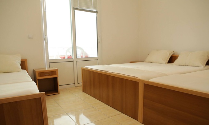 Ulcinj Apartamento | Acogedora habitación privada para cuatro personas