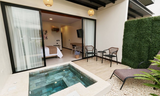 Aguas termales de Arenal Apartamento | Studio with jacuzzi, kitchen, private, location