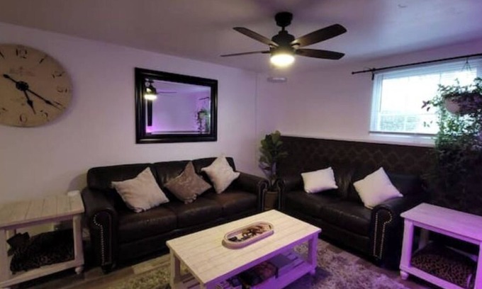 Georgetown Casa | Cozy private suite close to The University Of Notre Dame
