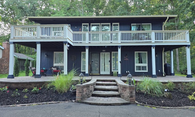 Lake of the Woods Casa | Cozy property, a short walk to a lake front beach.