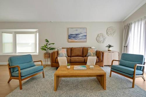 Lake Berkley Casa | Cozy, quiet and renovated pool home near Disney