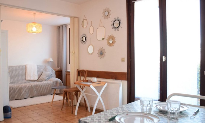 Neuvecelle Apartamento | Apartamento acogedor y tranquilo con terraza, parking e internet en Évian