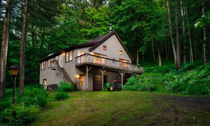 Ontario Casa | Cozy, quiet Cabin near Kickapoo River & Wildcat Mountain. Perfect for fisherman.