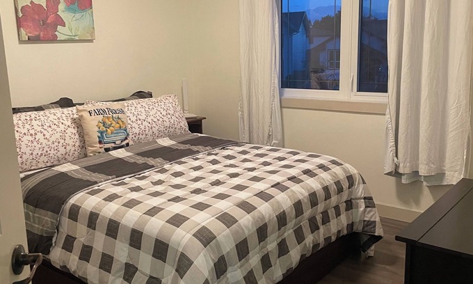 Sylvan Lake Casa | Cozy quiet home located in a lake town