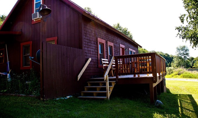Maple City Otro | Cozy, quirky and quaint updated Farm House surrounded by Sleeping Bear Dunes.