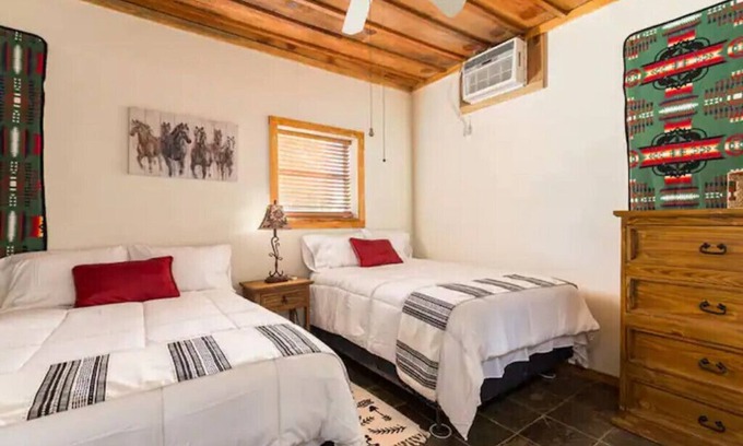 Voth Casa | Cozy ranch guest house on 300 acre Ranch, pets ok Big Thicket National Preserve