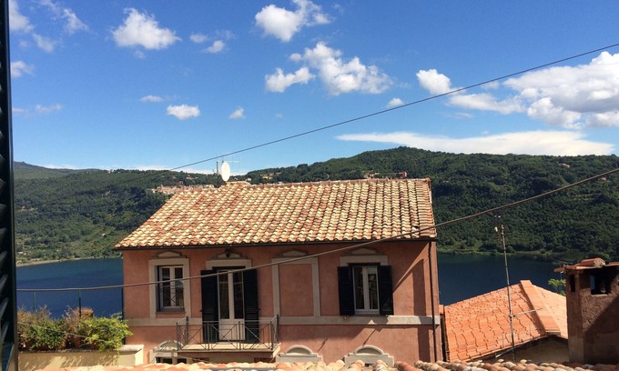 Genzano di Roma Apartamento | Refugio acogedor en Genzano Centro Histórico de la Ciudad