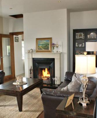 Ross Port Casa | Cozy & Remote Hideaway Gintys Cottage