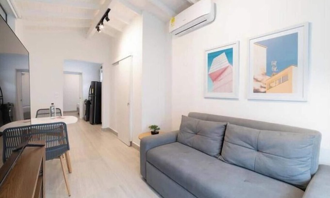 Los Naranjos Apartamento | Cozy Renovated Apartment - A Hidden Gem in Poblado