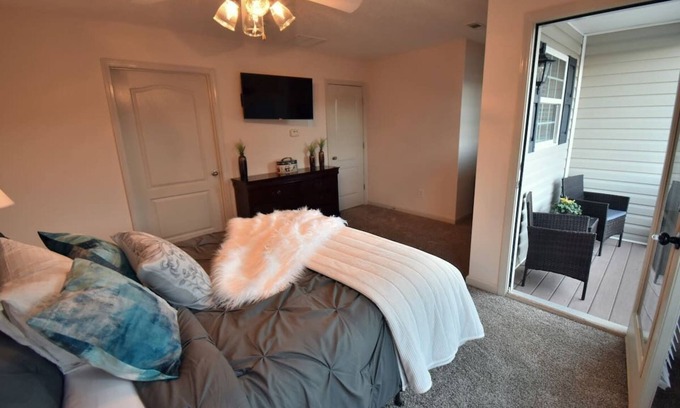 Winder Casa | Cozy Renovated Winder Townhouse