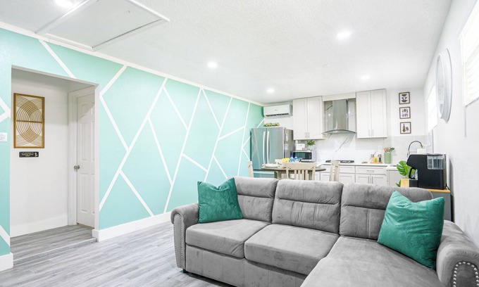Tavares Apartamento | Cozy retreat 1-bedroom apartment with WiFi, AC in enjoyable Mount Dora