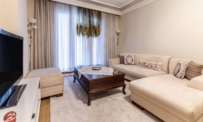 Esentepe Apartamento | Cozy Retreat 2 min to Kanyon Mall