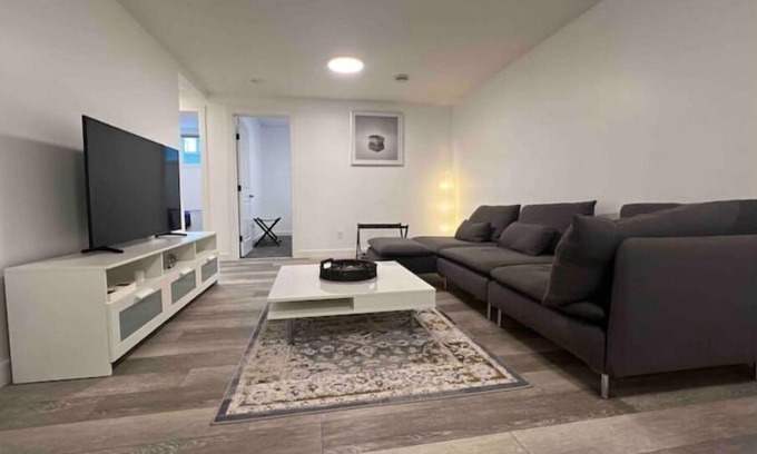 Keith Apartamento | Cozy Retreat: Basement Hideaway
