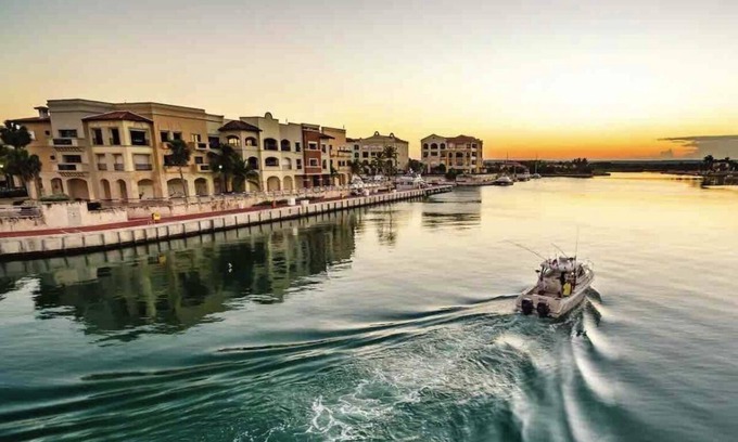 Cap Cana Marina Condominio | Cozy Retreat, 5 minutes to Juanillo Beach at Fishing Lodge Marina Cap Cana!