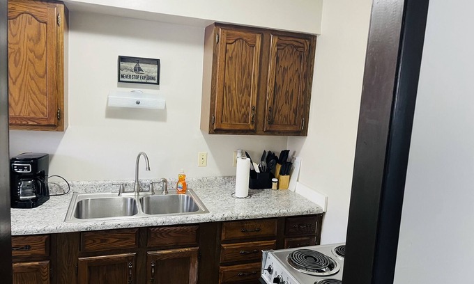 Shawano Complejo | Cozy retreat across the street from Shawano lake.