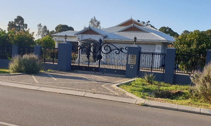 Byford Casa | Cozy Retreat A Room in Byford