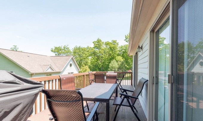 Thayerville Casa | Perfectly Seasoned: Lake Access, Hot Tub, A/C, Fireplaces!