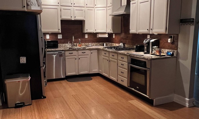 North Upper Street Casa | Cozy Retreat Near Downtown. Great Walkability!