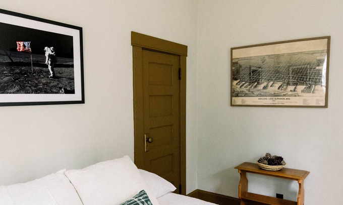 Cable Casa | Cozy retreat on 20 acres and surrounded by nearby lakes, trails, and wildlife
