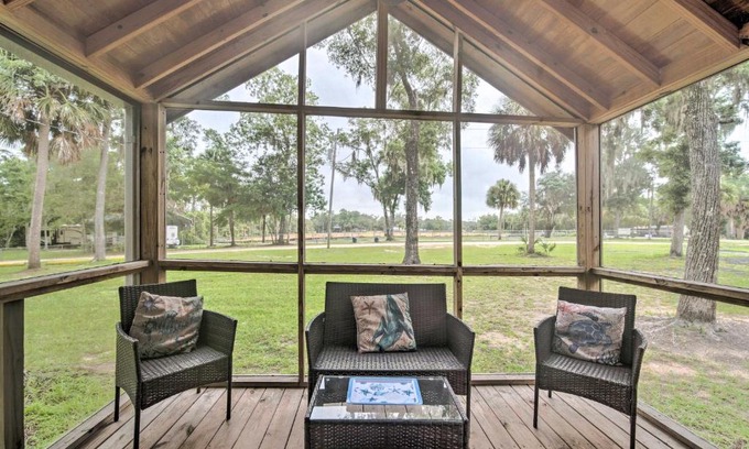 Steinhatchee Casa | Cozy Retreat Unit 9 with Dock and Screened Porch