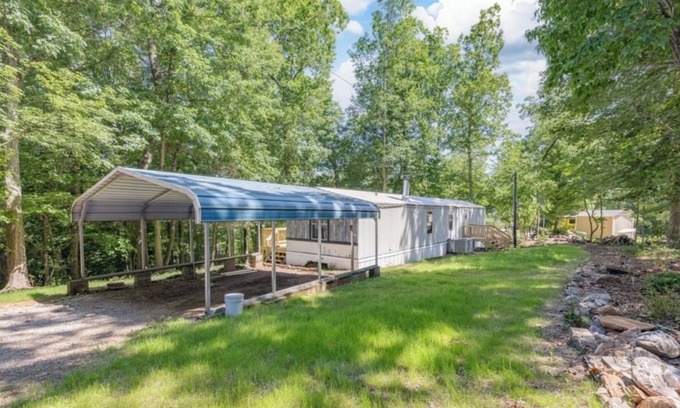 Wildwood Point Casa | Cozy retreat waterfront on beautiful Lake Gaston with community pool.