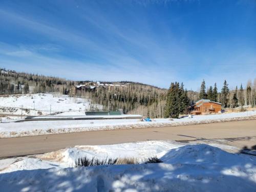 Steam Engine Meadows Apartamento | Cozy Retreat with Scenic Views- Prestige Vacations