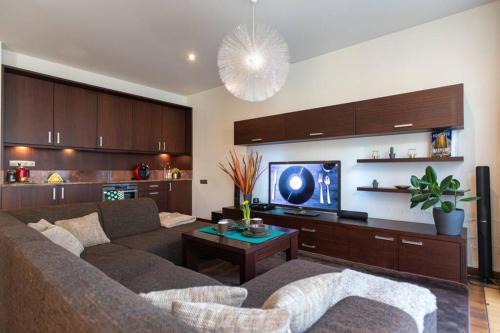 Agenskalns Apartamento | Cozy river-side apartment right in Riga