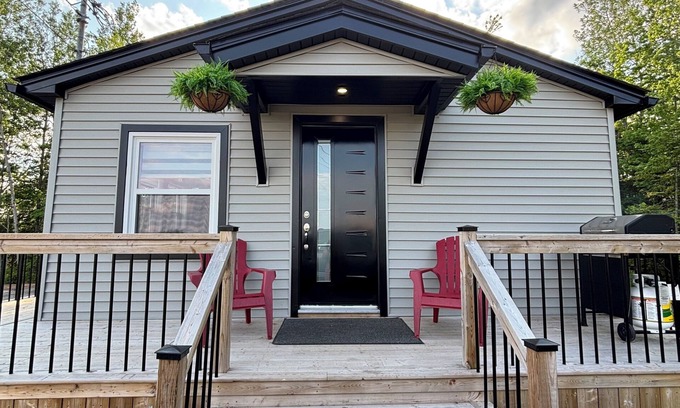 Sainte-Anne-de-Kent Casa | Cozy river view getaway along the Cocagne River.