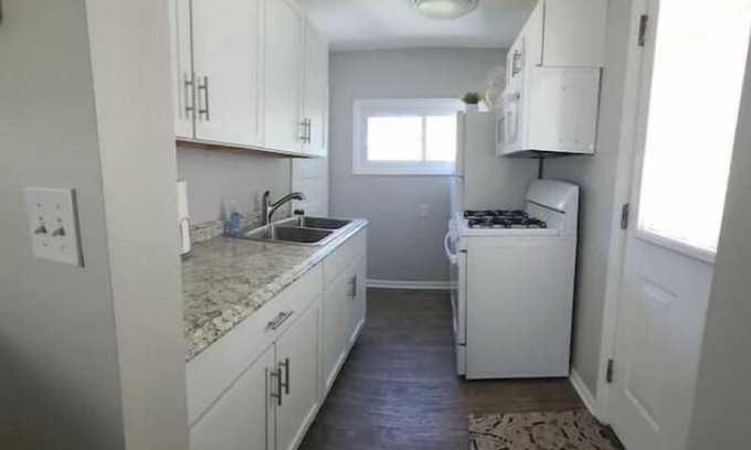 Indian River Casa | Cozy Riverfront Getaway 1BR + Sleeper Sofa