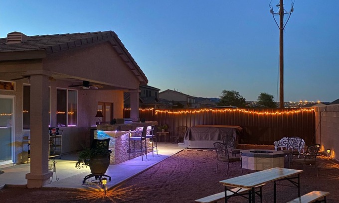 Holiday Shores Casa | Cozy Riverhouse w/ Pool! Plenty of Space for the whole Family.