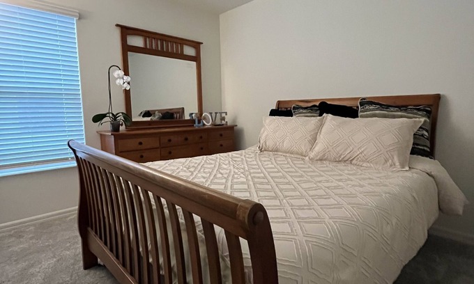 Haines City Casa | Cozy Room near Disney World B