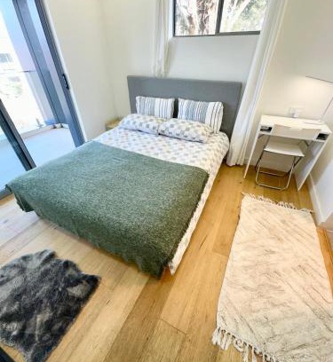 Revesby Casa | Cozy Room with Private Bathroom, Toilet and Balcony Close to Train Station and Airport