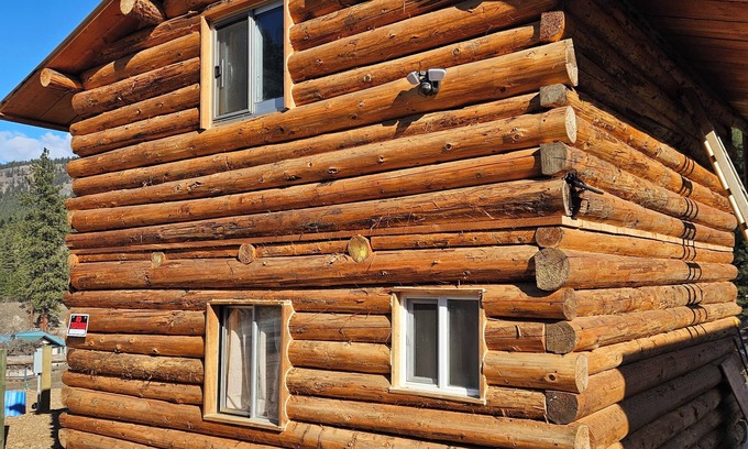 Laurier Cabina | Cozy Roost Retreat