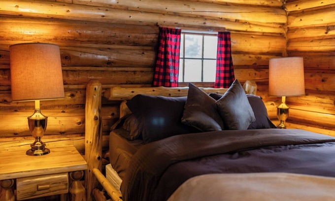 Shin Pond Cabina | Cozy & Rustic Waterfront Cabin, Perfect for Couples at Mt. Chase Lodge!