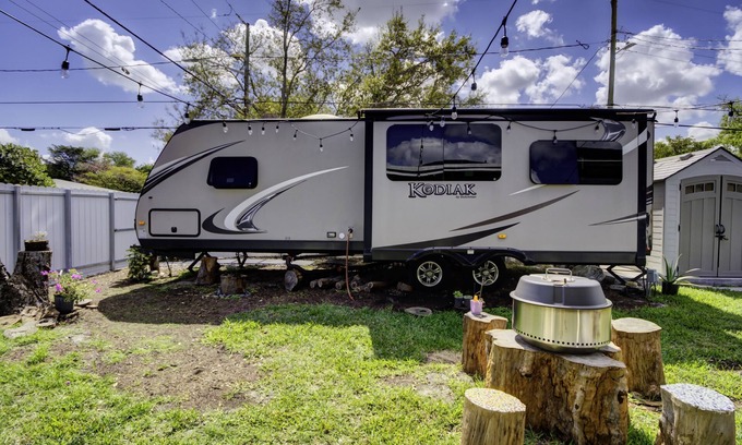 Liberty City Casa | Cozy RV Camper 15 minute short drive to the beautiful Miami Beach and downtown