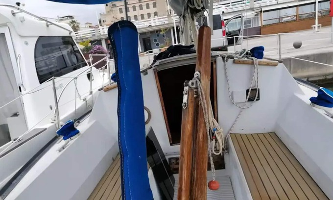 Sant Adria de Besos Alquiler De Eote | Cozy sailboat - a good experience for everyone!