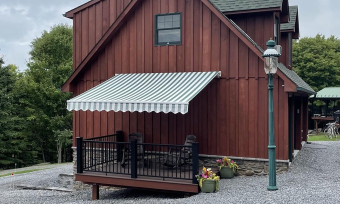 Middlebury Center Apartamento | Cozy Sand Rd. Apartment next to Tioga State Forest Close to Grand Canyon of Pa