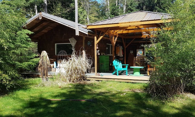 Savary Island Cabina | Cozy Savary Island Cabin (whole cabin)
