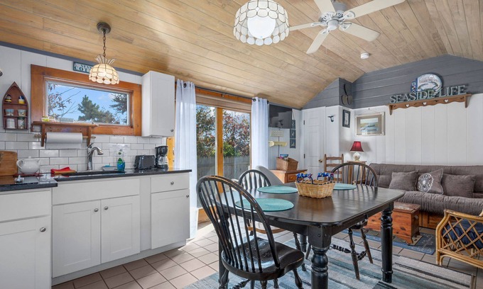 Yarmouth Cabaña | Cozy Seaside Cottage with Private Beach & Cape Cod Charm!