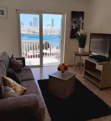 Tower Road Apartamento | Cozy Seaview Apartment Sliema S6