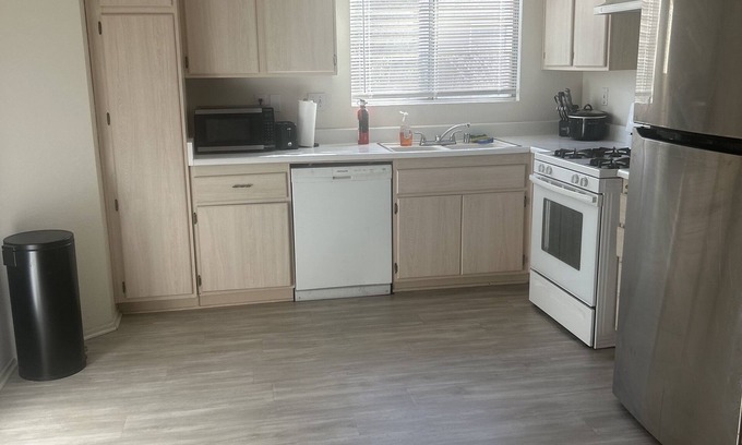 Victorville Casa | Cozy secluded home in the Desert !