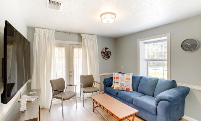 Shenandoah Casa | Cozy Shenandoah Home Less Than 2 Mi to The Woodlands Mall!