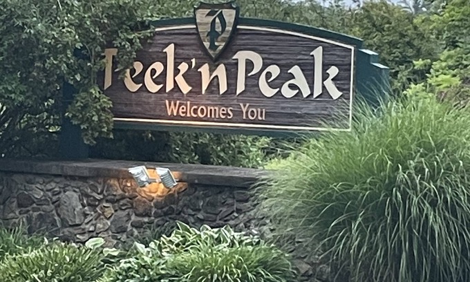 Clymer Condominio | Cozy ski and golf condo at Peek n Peak
