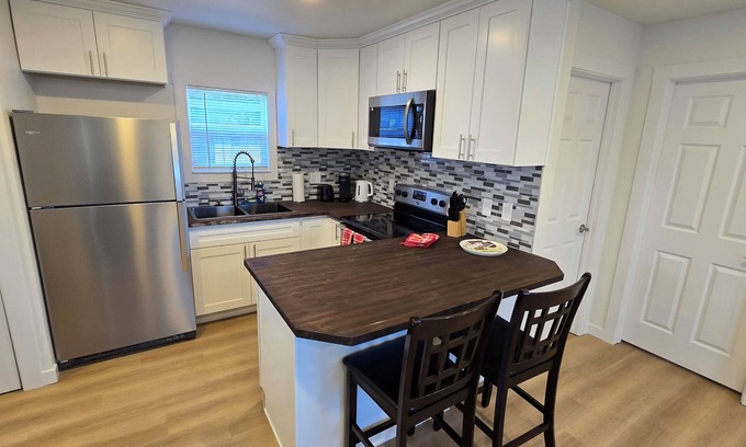 Carver Casa | Cozy small home one bedroom