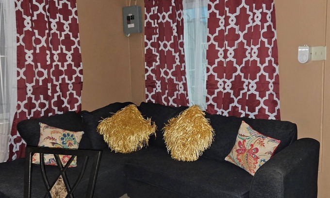 Spanish Town Zone Apartamento | Cozy Spanish Town Hide-Away