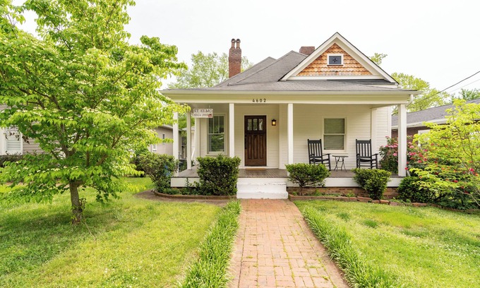 St. Elmo Improvement League Casa | Cozy St Elmo Home
