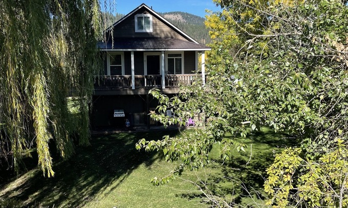 St. Maries Casa | Cozy St. Maries House with Private Dock on St. Joe River!