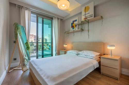 Lara Apartamento | Cozy Stay Free Pool Spa & Gym Close to Beach&Mall