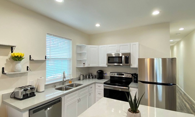 Saint Roch Apartamento | Cozy Stay Near French Quarter - Bourbon Street - 5 min from Mardi Gras Route